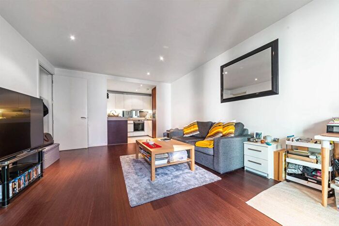 2 Bedroom Flat To Rent In Baltimore Wharf, Canary Wharf, E14
