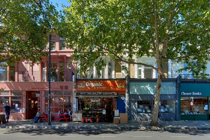 2 Bedroom Flat To Rent In Lordship Lane, London, SE22