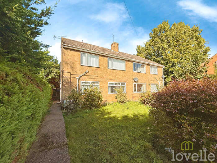 2 Bedroom Flat To Rent In Woodfield Avenue, Lincoln, LN6