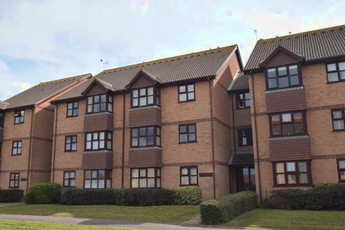 1 Bedroom Apartment To Rent In Snowdon Close, Eastbourne, BN23