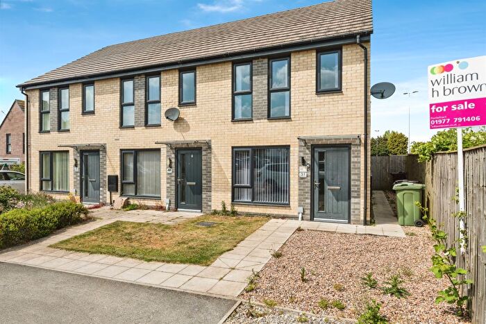 2 Bedroom End Of Terrace House For Sale In Duke Street, Fitzwilliam, Pontefract, WF9