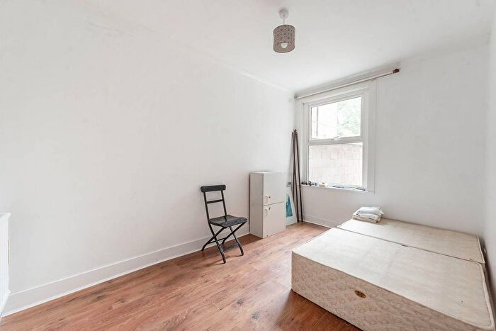 6 Bedroom Terraced House To Rent In Thomson Road, Wealdstone, Harrow, HA3