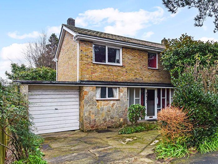 4 Bedroom Detached House For Sale In Beach Road, Emsworth, PO10