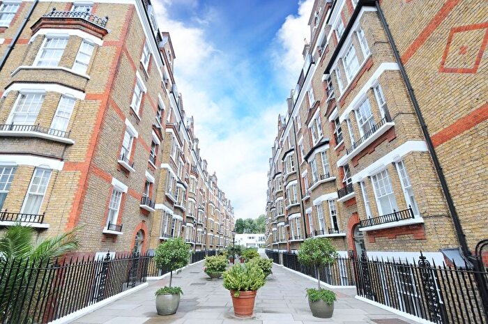 1 Bedroom Flat To Rent In Walton Street, London, SW3