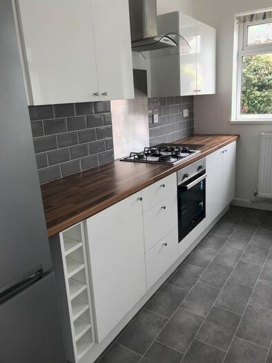 2 Bedroom Property To Rent In Inkerman Street, St Thomas, Swansea SA1