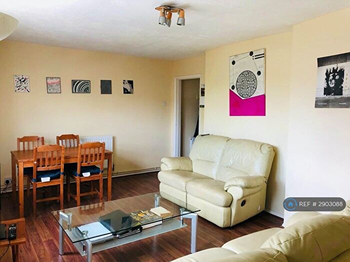 2 Bedroom Flat To Rent In Atkinson House, London, E13