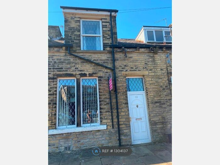 2 Bedroom Terraced House To Rent In Dudwell Lane, Halifax HX3
