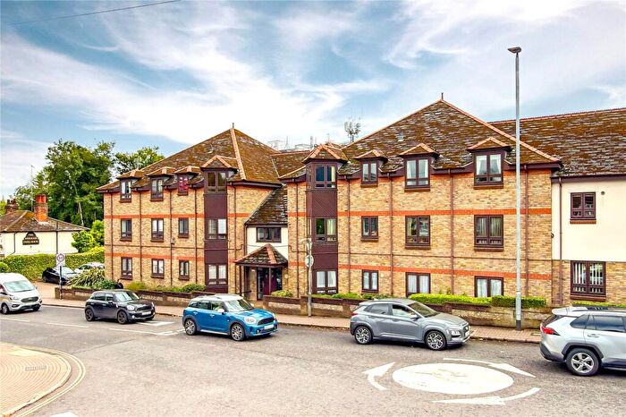 1 Bedroom Apartment For Sale In Hatfield Road, St. Albans, Hertfordshire, AL1