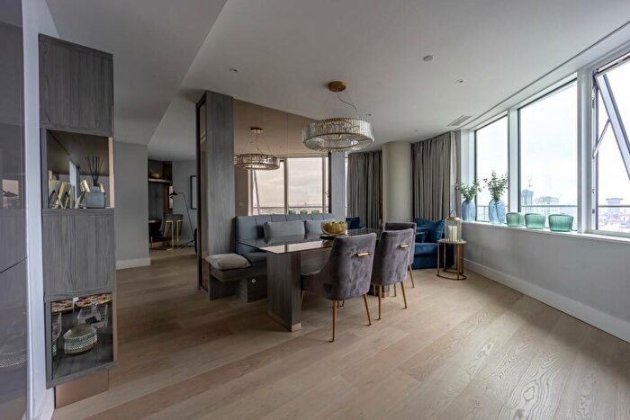 2 Bedroom Apartment To Rent In Lombard Road, London, SW11