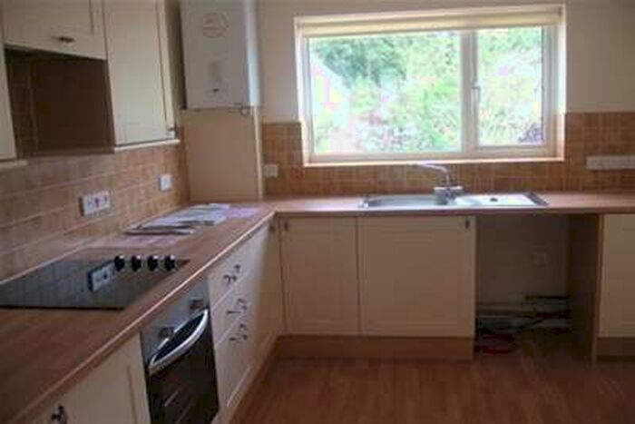 3 Bedroom Flat To Rent In Let Agreed - Rax Lane - Bridport, DT6
