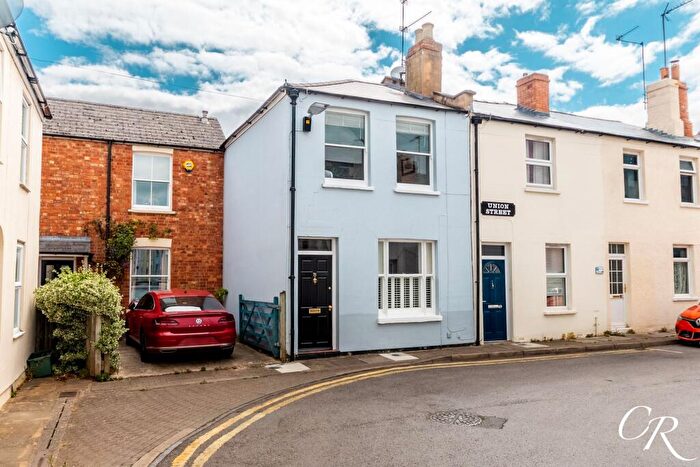 2 Bedroom Terraced House For Sale In Union Street, Cheltenham, GL52