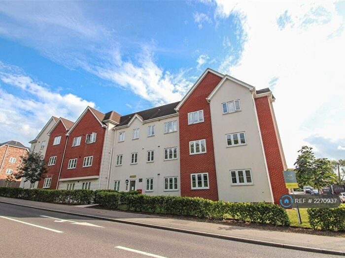 2 Bedroom Flat To Rent In London Road, Benfleet, SS7