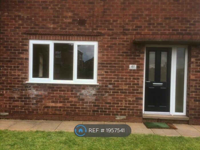 1 Bedroom Flat To Rent In Staindale Road, Scunthorpe, DN16