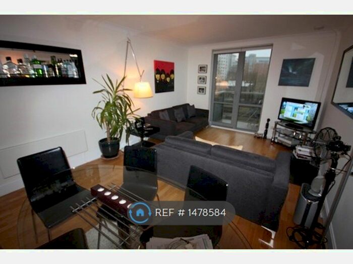 2 Bedroom Flat To Rent In East Street, Leeds, LS9