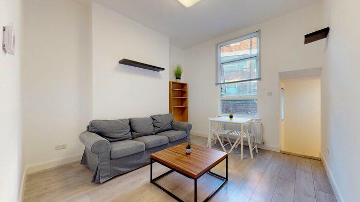 2 Bedroom Flat To Rent In Farringdon Road, London, EC1R