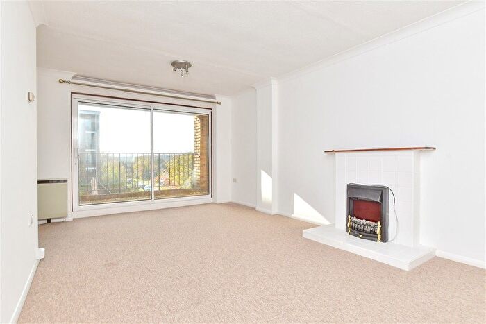 2 Bedroom Flat For Sale In Varndean Drive, Brighton, East Sussex, BN1