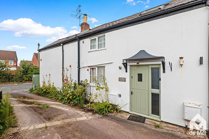 Detached House For Sale In Cheltenham Road, Bishops Cleeve, Cheltenham, GL52