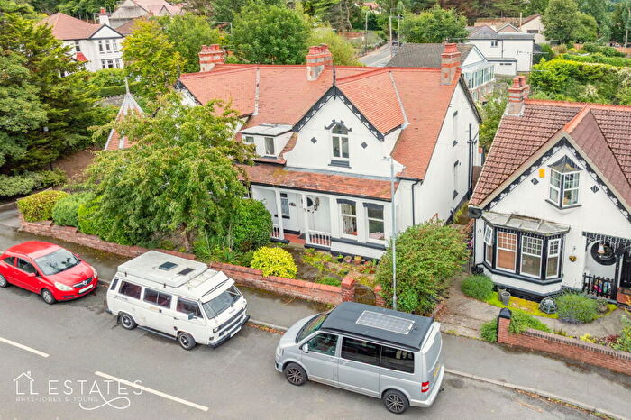 4 Bedroom Semi-Detached House For Sale In Melyd Avenue, Prestatyn, LL19