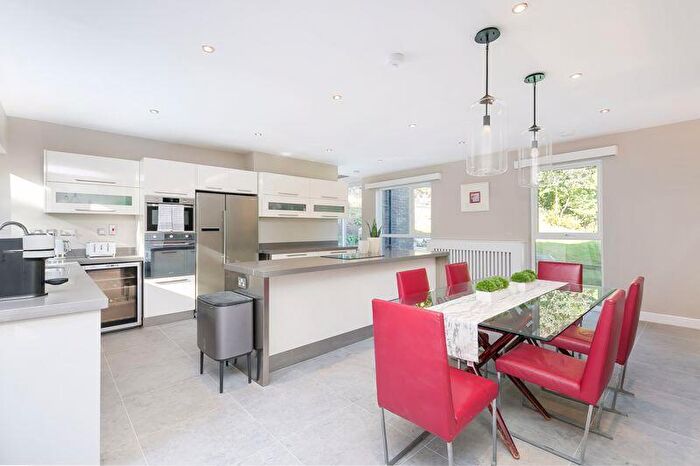5 Bedroom Detached House For Sale In Hartley Hill, Purley, CR8