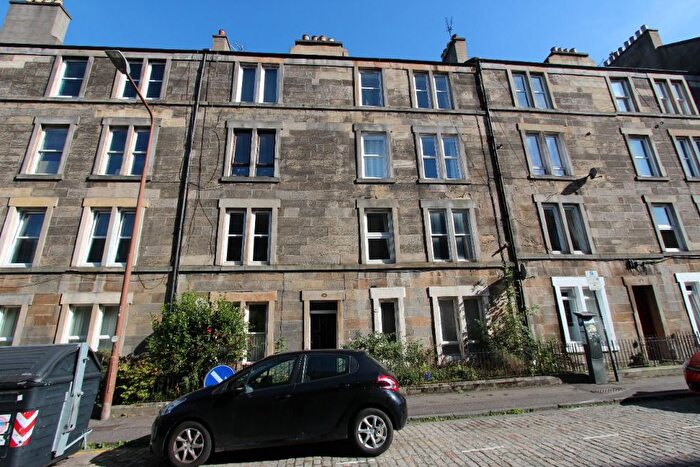2 Bedroom Flat To Rent In Downfield Place, Dalry, Edinburgh, EH11