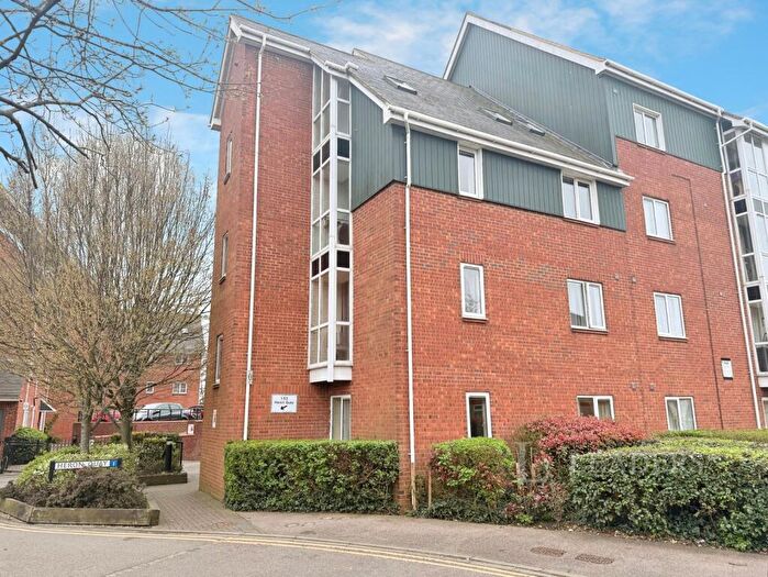 2 Bedroom Apartment For Sale In Heron Quay, Bedford, Bedfordshire, MK40