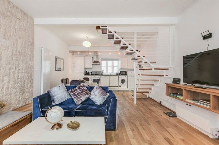 2 Bedroom Property To Rent In Cornwall Mews South, South Kensington, SW7