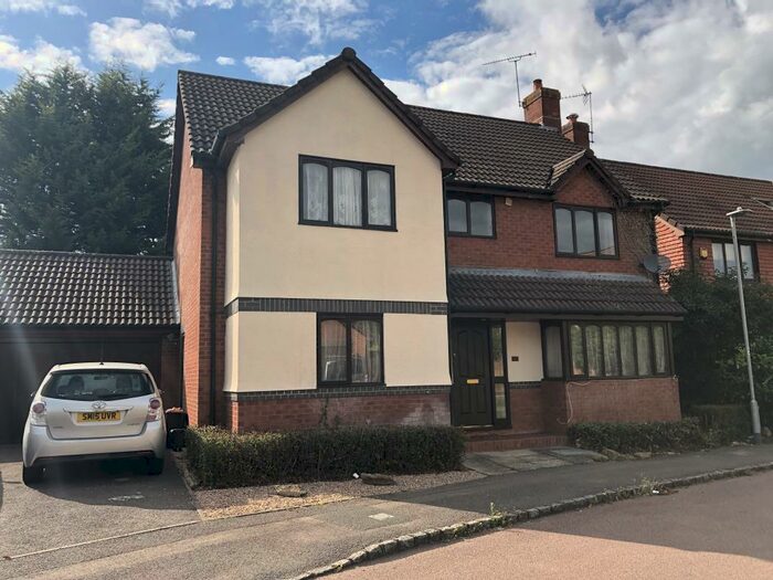 5 Bedroom Detached House To Rent In Winnersh, Berkshire, RG41