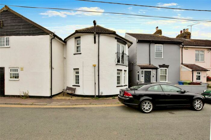 3 Bedroom Semi-Detached House To Rent In Breach Lane, Lower Halstow, Sittingbourne, Kent, ME9