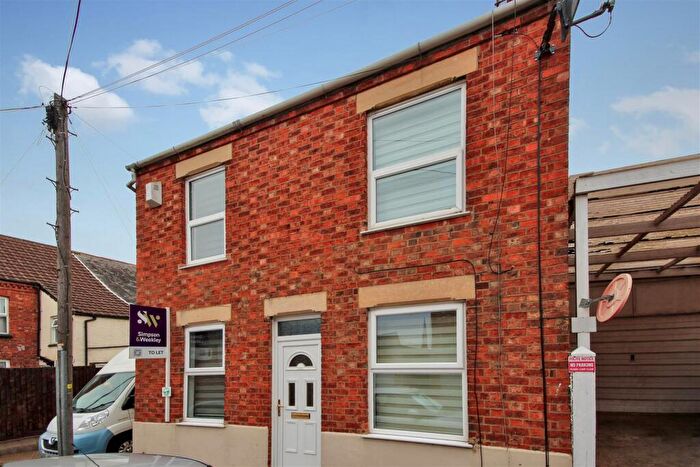 2 Bedroom Detached House To Rent In Grove Road, Rushden, NN10