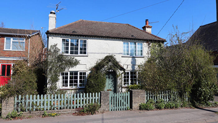 4 Bedroom Detached House For Sale In High Street, Prestwood, HP16