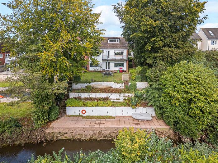 4 Bedroom Detached House For Sale In Countess Wear Road, Exeter, EX2