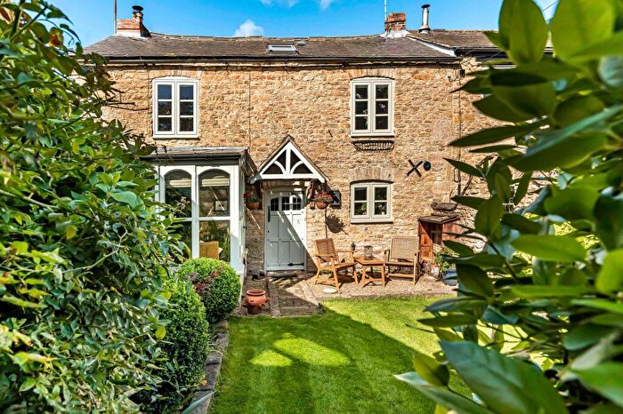 3 Bedroom Terraced House For Sale In Chapel Row, Souldern, OX27