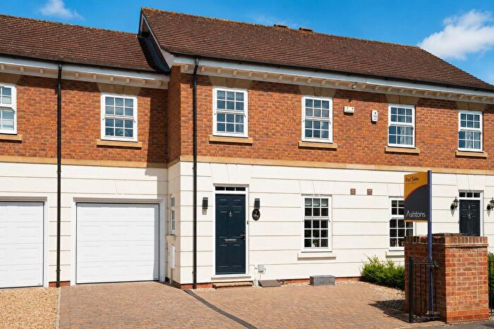 3 Bedroom Town House For Sale In Kensington Court, Dringhouses, York, YO24