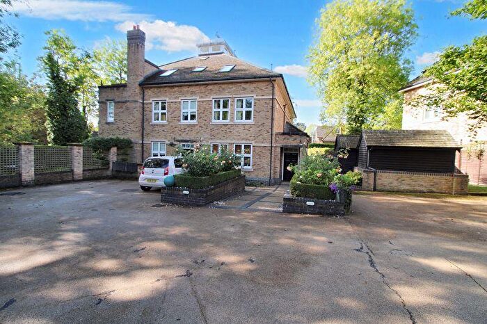 2 Bedroom Flat For Sale In Beechwood Mansions, Hazlemere, HP15