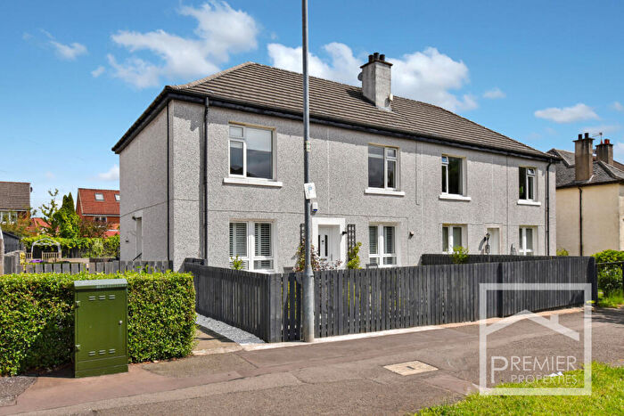 2 Bedroom Flat To Rent In Hermitage Avenue, Knightswood, G13