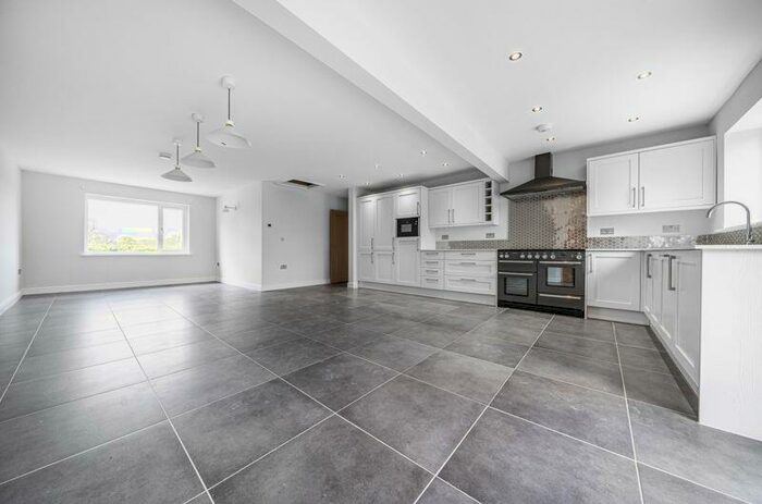 3 Bedroom Bungalow To Rent In Patch Lane, Rangeworthy, BS37