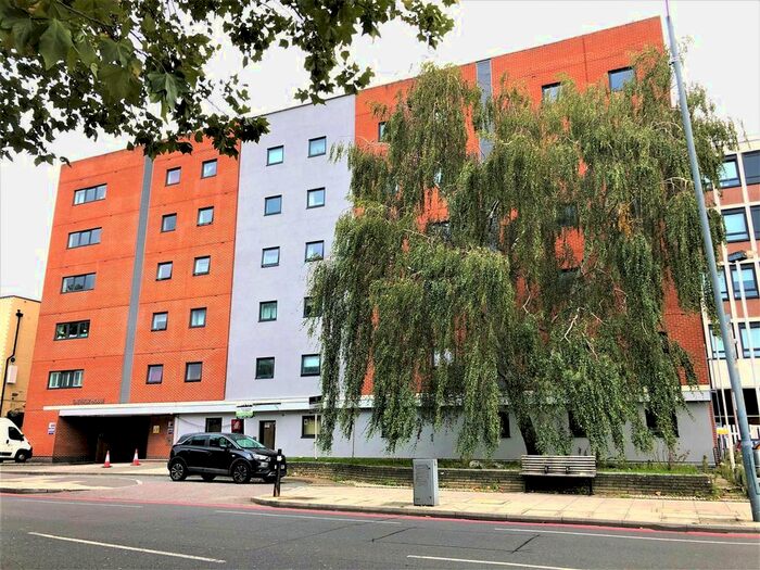 1 Bedroom Flat To Rent In London Road, London, SW16