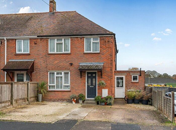 3 Bedroom End Of Terrace House For Sale In Windsor Road, Alresford, Hampshire, SO24