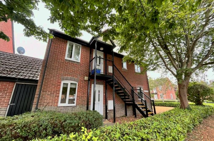 2 Bedroom Apartment To Rent In Adwood Court, Thatcham, RG19