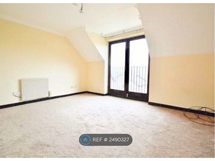 1 Bedroom Maisonette To Rent In Shire Place, Worth, Crawley, RH10