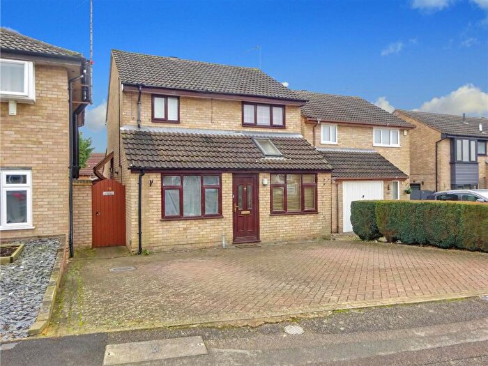 4 Bedroom Detached House To Rent In Lindisfarne Drive, Kettering, NN15