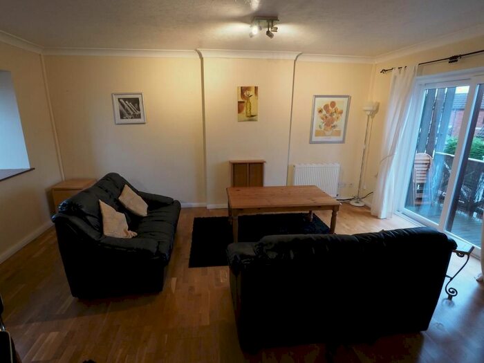 2 Bedroom Flat To Rent In Marine Wharf, Hull, HU1