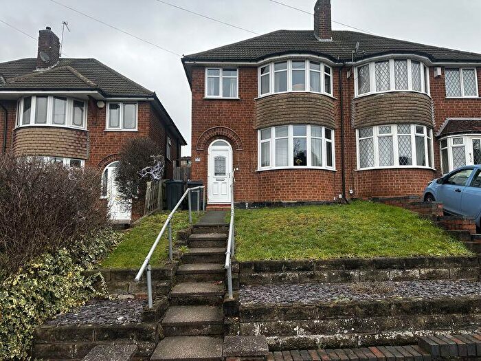3 Bedroom Semi Detached House For Sale In Dyas Road, Great Barr, Birmingham, B44
