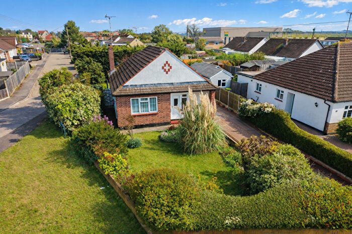 2 Bedroom Detached Bungalow For Sale In Spencer Gardens, Rochford, Essex, SS4