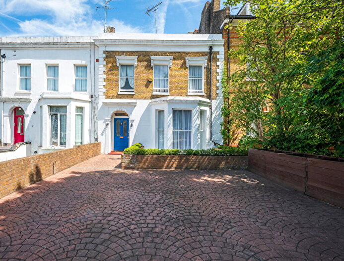 5 Bedroom Terraced House For Sale In Burrage Road, London, SE18