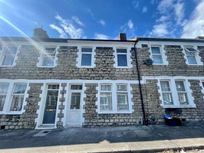 3 Bedroom Terraced House To Rent In Queen Street, Barry, CF62