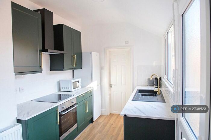 4 Bedroom Terraced House To Rent In Dixon Street, Lincoln, LN5