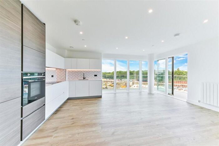 2 Bedroom Apartment To Rent In Quill House, SE3