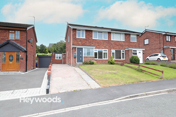 4 Bedroom Semi-Detached House For Sale In Stephens Way, Bignall End, Stoke-on-Trent, ST7