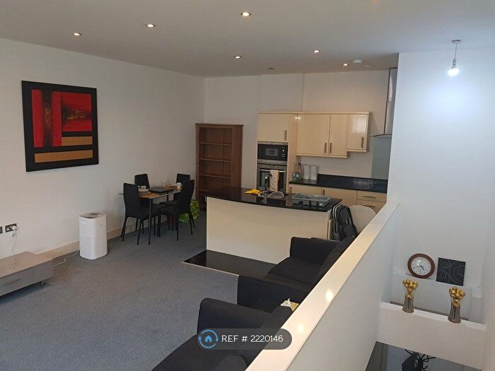 2 Bedroom Flat To Rent In The Axis, Nottingham, NG1